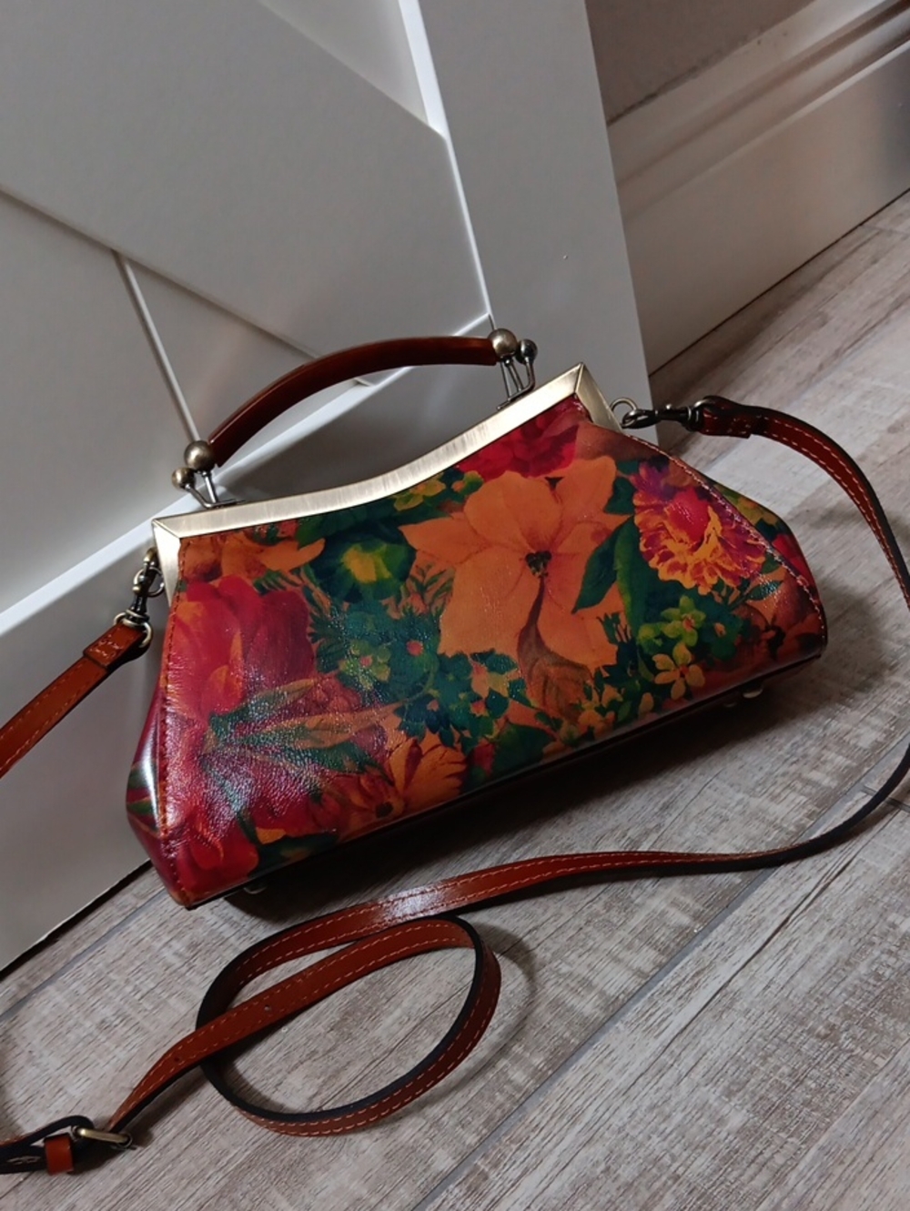 NEW! PATRICIA NASH..CROSSBODY